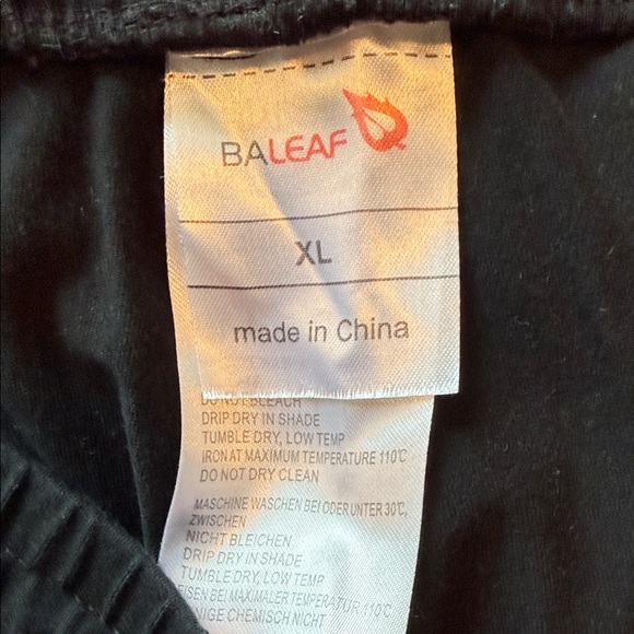 Baleaf Black XL Cropped Pants - Picture 2 of 5